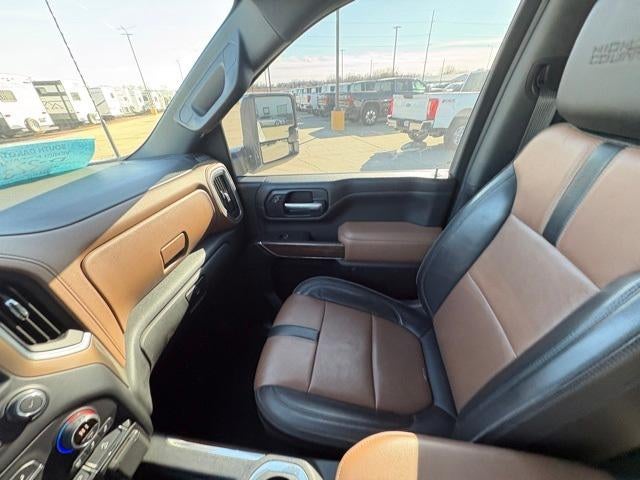 2021 Chevrolet Silverado 3500 HD Crew Cab Long Box 4-Wheel Drive High Country