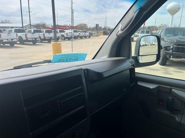 2008 Chevrolet Express Cargo Van AWD 1500 135"