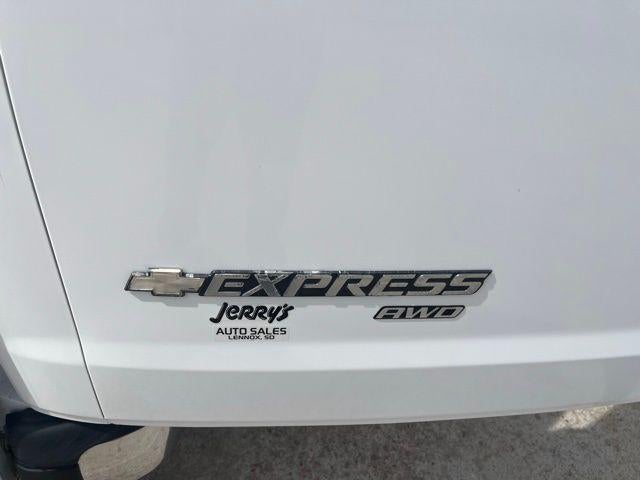 2008 Chevrolet Express Cargo Van AWD 1500 135"