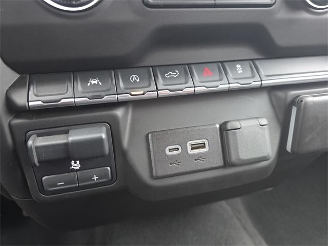 2024 Chevrolet Silverado 1500 Crew Cab Standard Box 4-Wheel Drive Custom