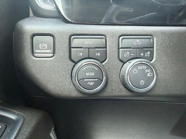 2025 Chevrolet Silverado 1500 Crew Cab Short Box 4-Wheel Drive LT 2FL