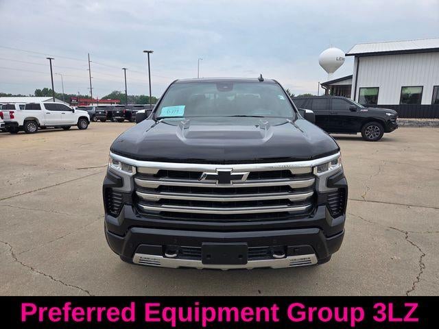 2025 Chevrolet Silverado 1500 Crew Cab Short Box 4-Wheel Drive High Country
