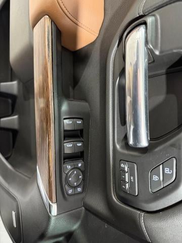 2019 Chevrolet Silverado 1500 Crew Cab Short Box 4-Wheel Drive High Country