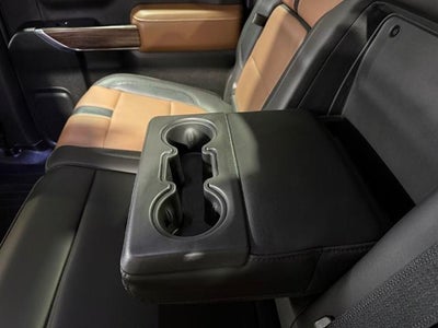 2019 Chevrolet Silverado 1500 Crew Cab Short Box 4-Wheel Drive High Country