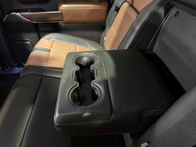 2019 Chevrolet Silverado 1500 Crew Cab Short Box 4-Wheel Drive High Country