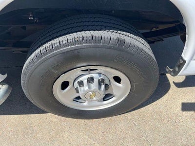 2024 Chevrolet Express Cargo Van 2500 Regular Wheelbase Rear-Wheel Drive