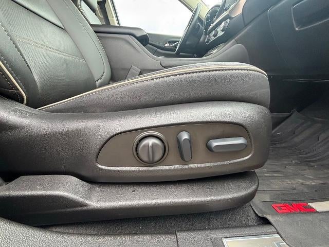 2023 GMC Acadia AWD Denali