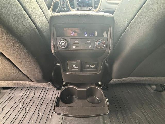 2023 GMC Acadia AWD Denali