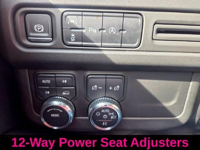 2024 GMC Yukon XL 4WD 4dr SLT