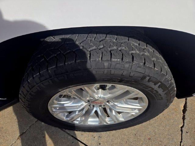 2024 GMC Yukon XL 4WD 4dr SLT
