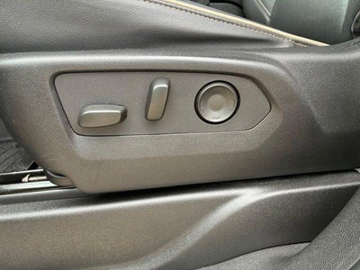 2024 GMC Yukon XL 4WD 4dr SLT