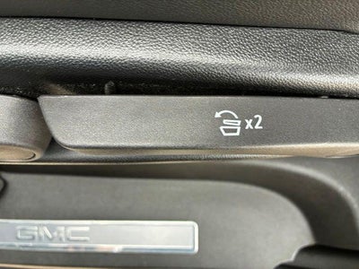 2024 GMC Yukon XL 4WD 4dr SLT