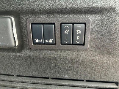2024 GMC Yukon XL 4WD 4dr SLT