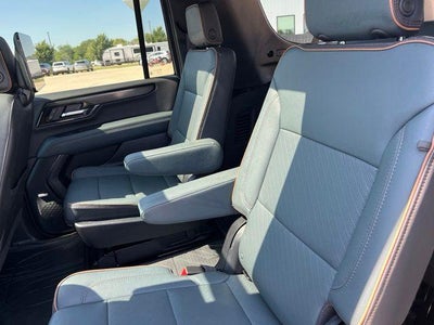 2025 GMC Yukon XL 4WD 4dr AT4
