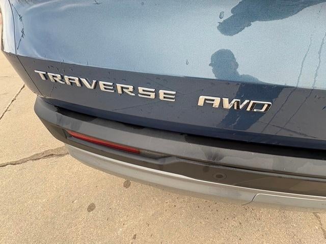 2025 Chevrolet Traverse LT w/2LT