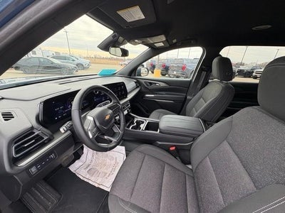 2025 Chevrolet Traverse LT w/2LT