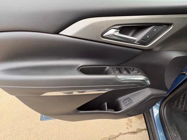 2025 Chevrolet Traverse LT w/2LT