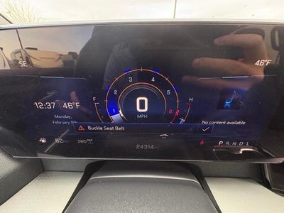 2025 Chevrolet Traverse LT w/2LT