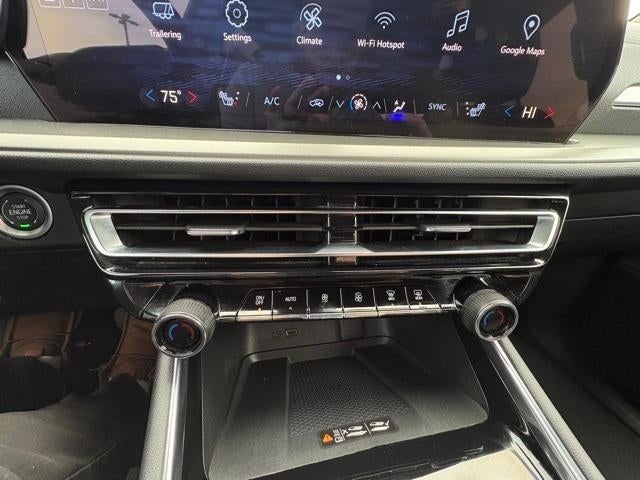 2025 Chevrolet Traverse LT w/2LT