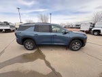 2025 Chevrolet Traverse LT w/2LT