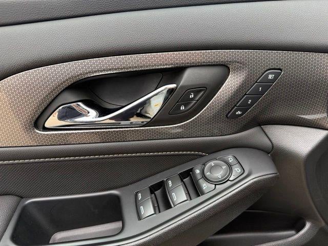 2023 Chevrolet Traverse AWD 1LZ
