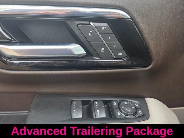 2025 Chevrolet Suburban 4WD LT