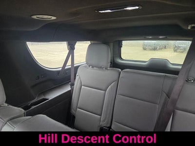 2025 Chevrolet Suburban 4WD LT