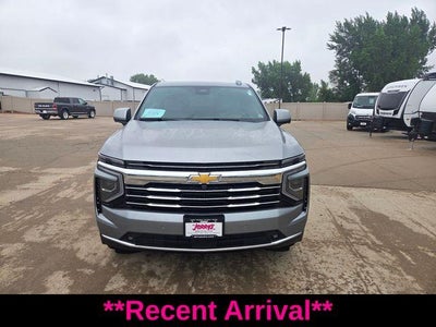 2025 Chevrolet Suburban 4WD LT