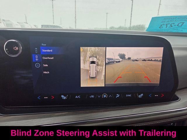 2025 Chevrolet Suburban 4WD LT