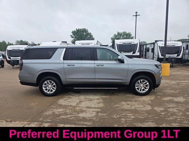 2025 Chevrolet Suburban 4WD LT