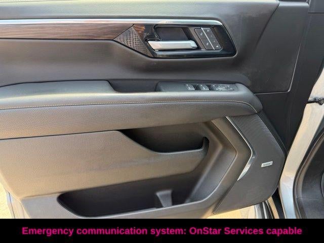 2025 Chevrolet Suburban 4WD Premier