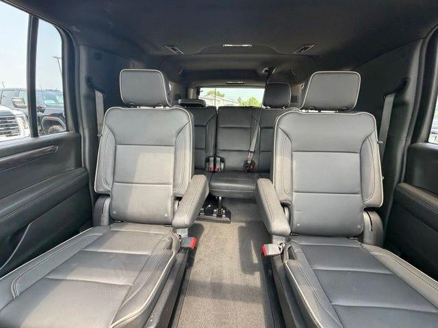 2025 Chevrolet Suburban 4WD Premier