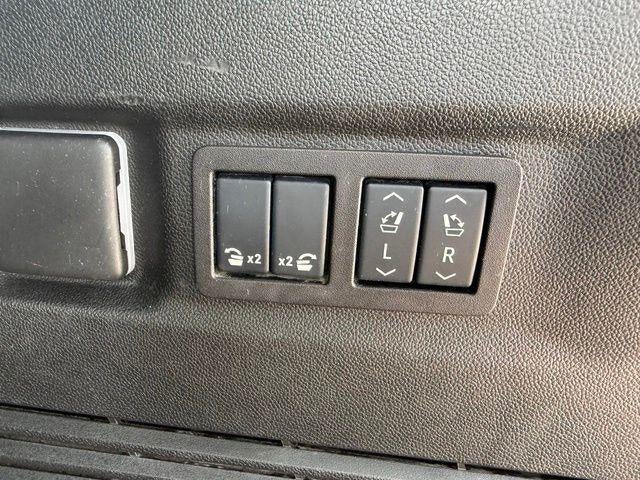 2025 Chevrolet Suburban 4WD Premier