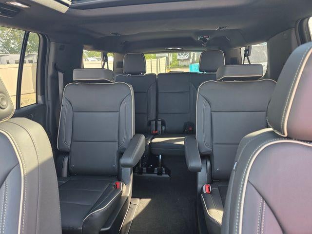 2025 Chevrolet Suburban Premier - Photo 14