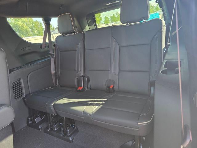 2025 Chevrolet Suburban Premier - Photo 18