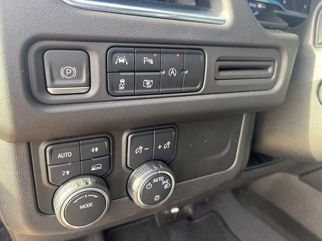 2023 Chevrolet Suburban 4WD LT