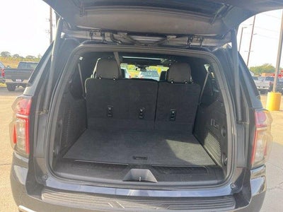 2023 Chevrolet Suburban 4WD LT