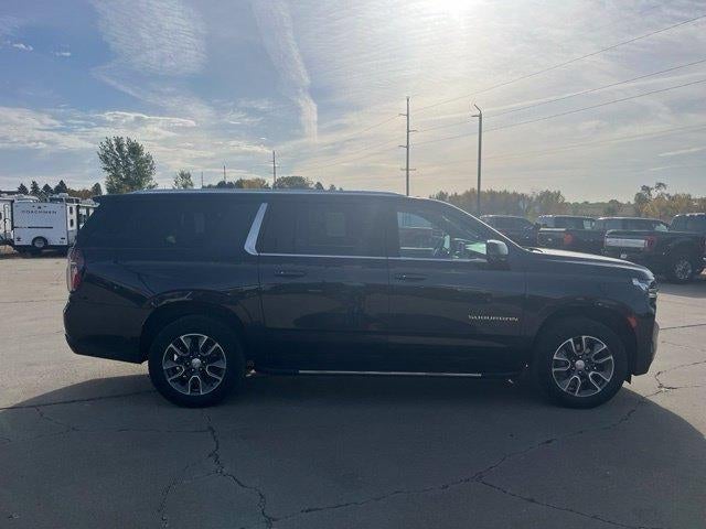 2023 Chevrolet Suburban 4WD LT