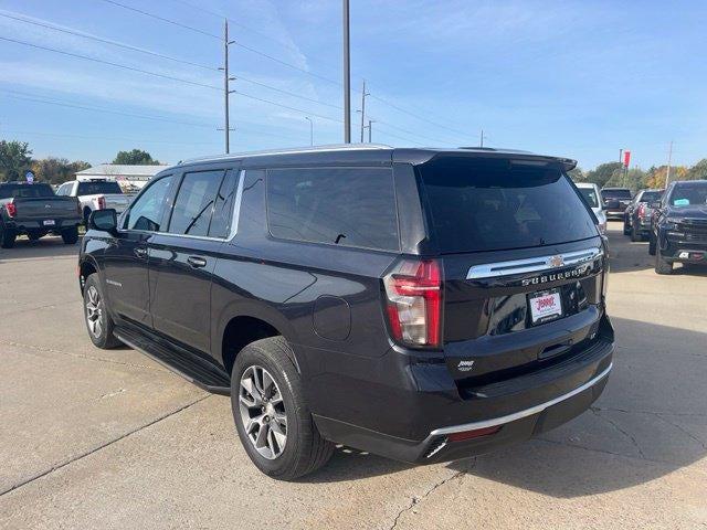 2023 Chevrolet Suburban 4WD LT