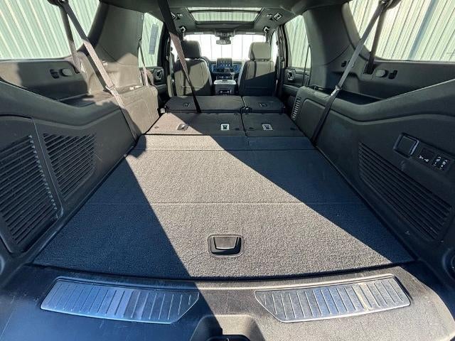 2023 Chevrolet Suburban 4WD Z71