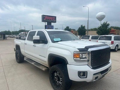 2015 GMC Sierra 2500 HD Crew Cab Standard Box 4-Wheel Drive Denali