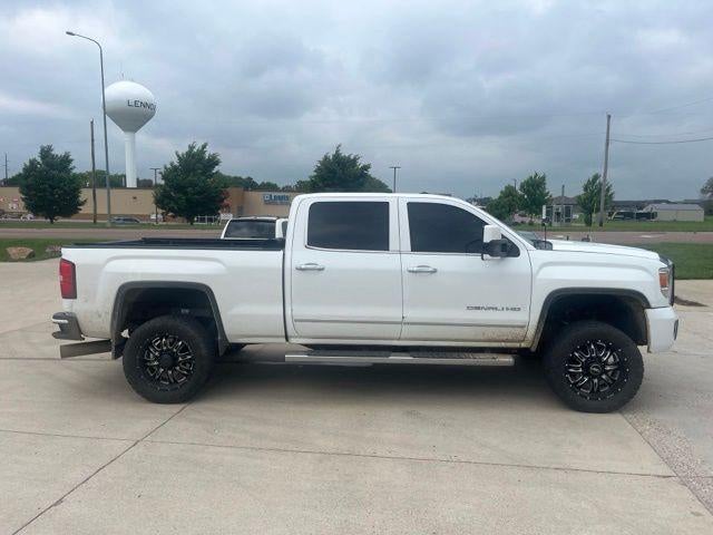 2015 GMC Sierra 2500 HD Crew Cab Standard Box 4-Wheel Drive Denali