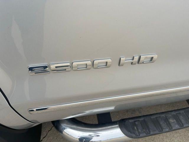 2015 GMC Sierra 2500HD available WiFi Crew Cab Standard Box 4-Wheel Drive SLT