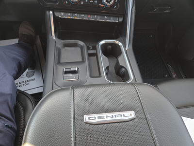 2024 GMC Sierra 2500 HD Crew Cab Standard Box 4-Wheel Drive Denali