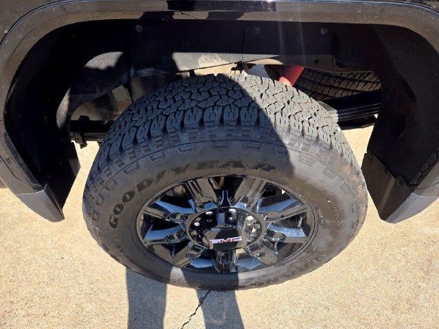 2025 GMC Sierra 2500 HD Crew Cab Standard Box 4-Wheel Drive AT4