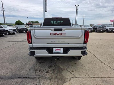2022 GMC Sierra 2500 HD Crew Cab Standard Box 4-Wheel Drive Denali