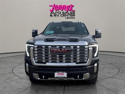 2024 GMC Sierra 3500HD Crew Cab Standard Box 4-Wheel Drive Denali