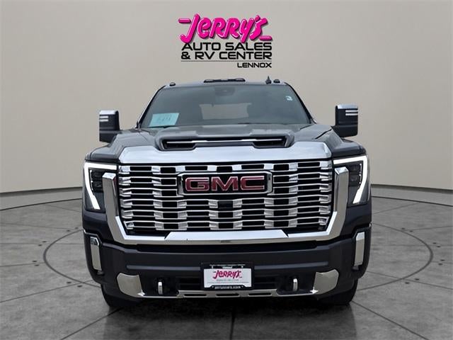 2024 GMC Sierra 3500HD Crew Cab Standard Box 4-Wheel Drive Denali