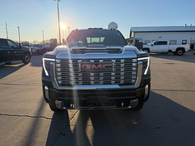 2024 GMC Sierra 3500HD Crew Cab Long Box 4-Wheel Drive Denali