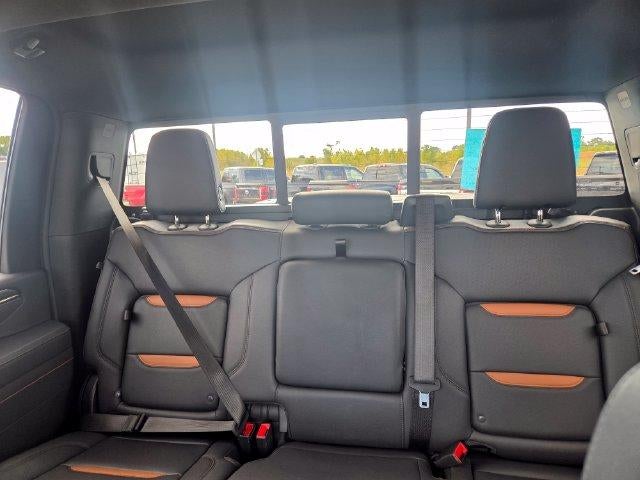 2025 GMC Sierra 2500 HD Crew Cab Standard Box 4-Wheel Drive AT4